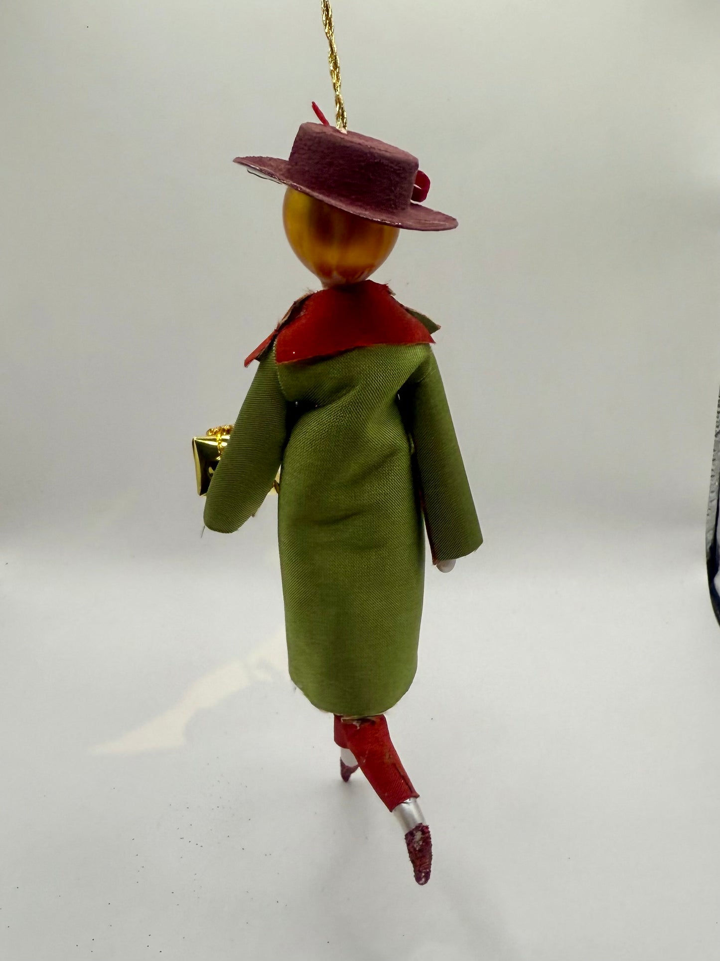 De Carlini Fashion Lady in Green and Burgundy