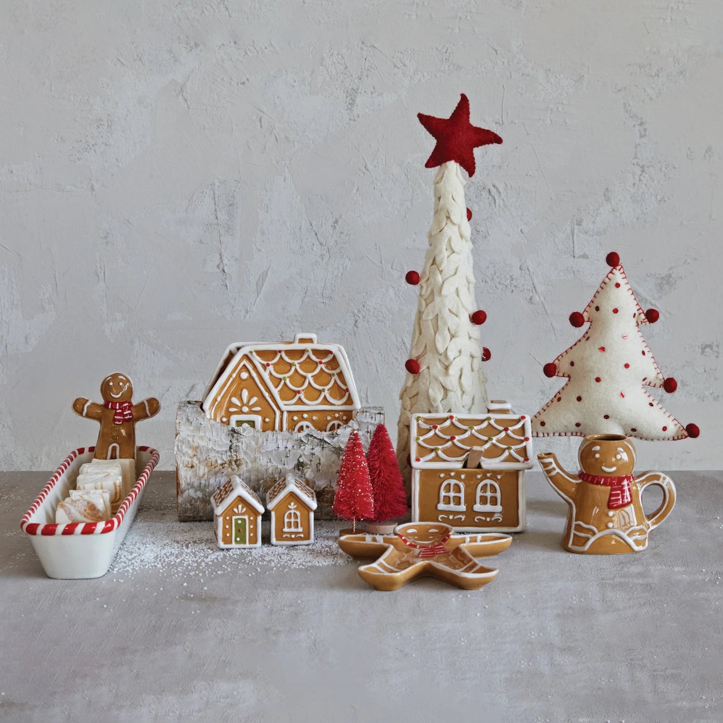 Gingerbread House Salt & Pepper