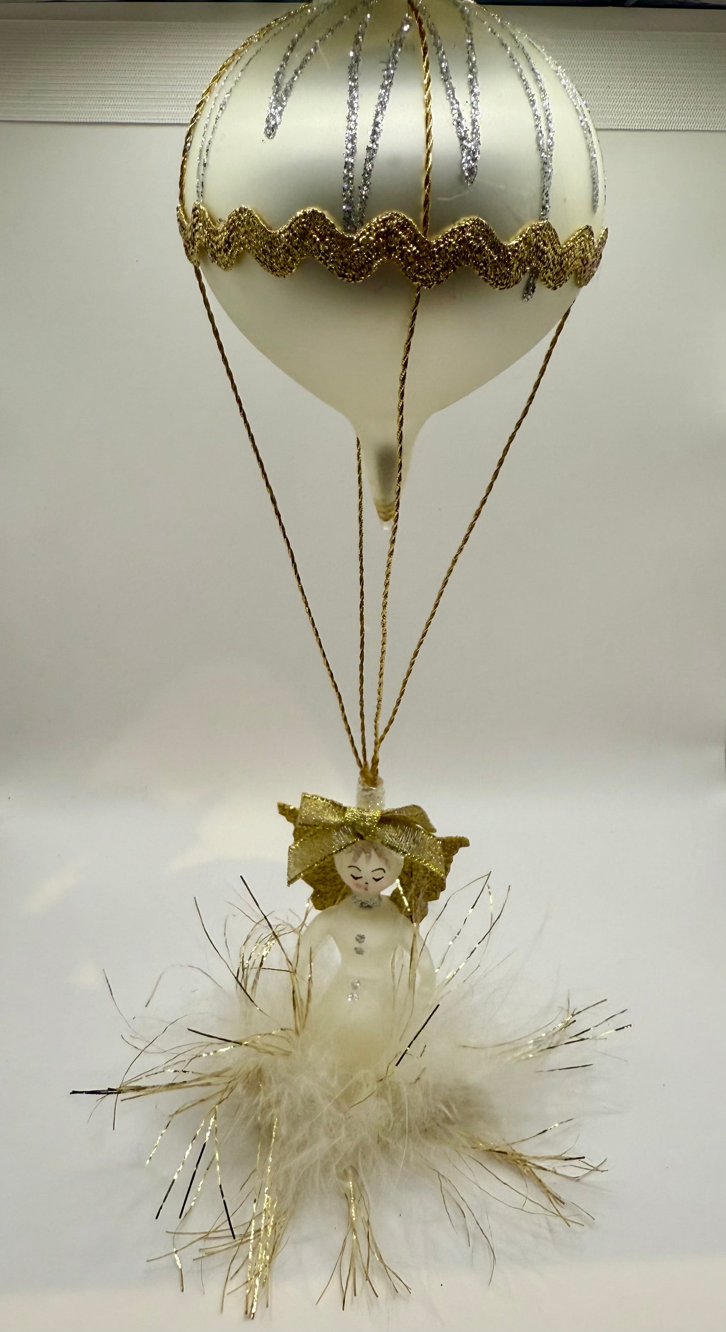 De Carlini Hot Air Balloon with Angel