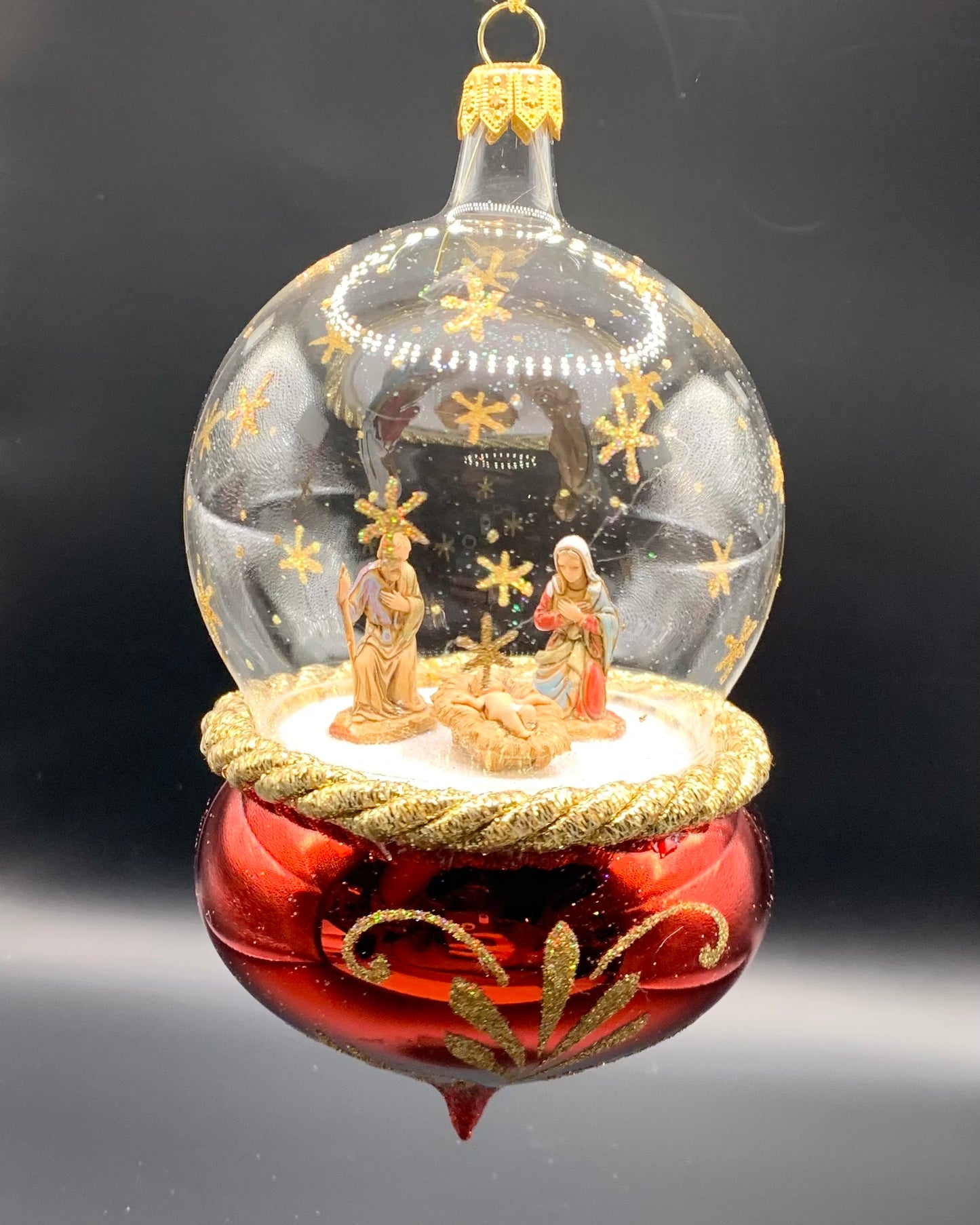 De Carlini Red Globe Nativity